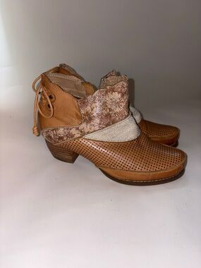 Elite by Corkys “Rags” Women’s Tan Perforated Leather Ankle Booties